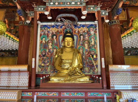 [서울=뉴시스] 세종 비암사 소조아미타여래좌상 (사진=국가유산청 제공) 2025.09.12. photo@newsis.com *재판매 및 DB 금지