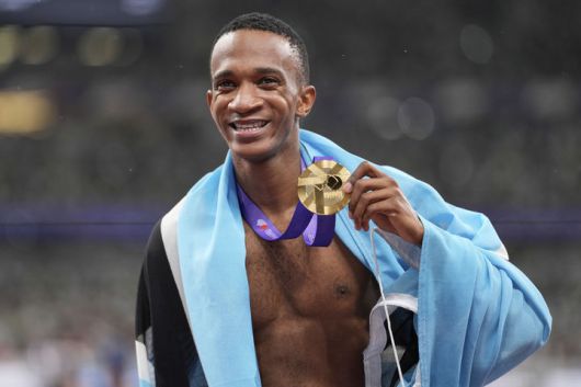 [도쿄=AP/뉴시스]케비나트시피, 보츠와나 선수로는 최초로 세계선수권 남자 400m 金. 2025.09.18.