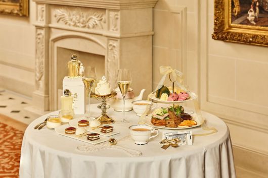 [서울=뉴시스] 레스케이프, 퍼퓸 드 말리 협업 '애프터눈 앳 더 샤또' 출시.(사진=레스케이프 제공) *재판매 및 DB 금지