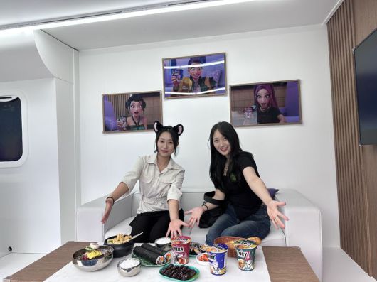 [용인=뉴시스] 전병훈 기자 = 지난 23일 경기 용인 에버랜드에서 공개된 '케이팝 데몬 헌터스' 테마존 내 '헌트릭스 존' 모습 *재판매 및 DB 금지