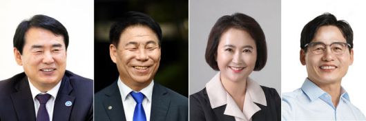 [광주=뉴시스] 광주시교육감 예비후보. 왼쪽부터 이정선 광주시교육감, 김용태 전 전교조 광주지부장, 오경미 전 광주시교육청 교육국장, 정성홍 전 전교조 광주지부장. photo@newsis.com *재판매 및 DB 금지