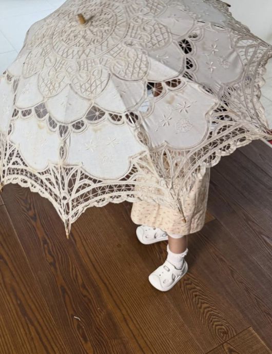 [서울=뉴시스] 배우 이민정이 딸의 근황을 공개했다. (사진=이민정 인스타그램 캡처) 2025.10.11. photo@newsis.com *재판매 및 DB 금지