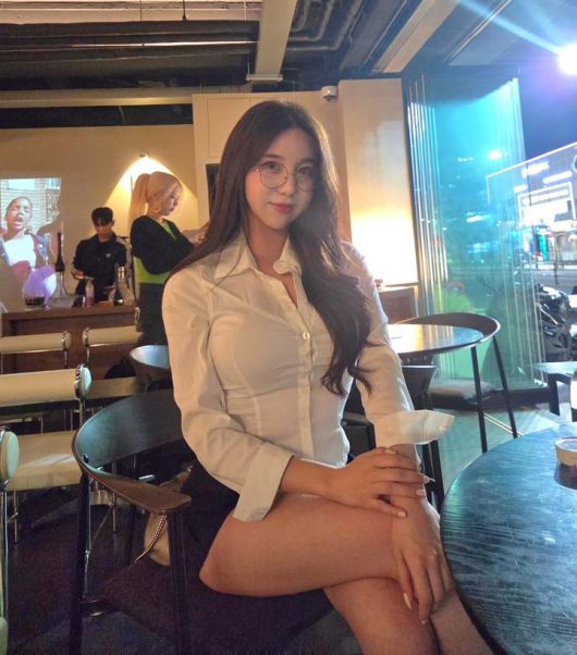 [서울=뉴시스] 치어리더 김현영. (사진=인스타그램 캡처) *재판매 및 DB 금지