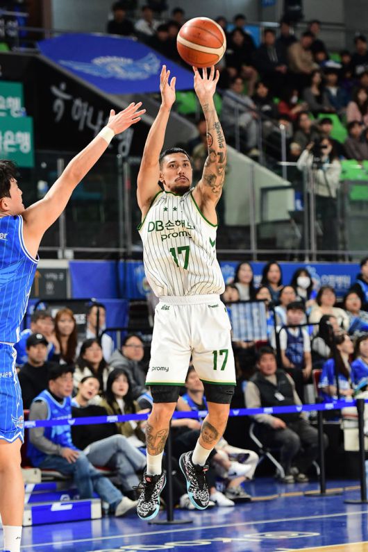 [서울=뉴시스] 프로농구 원주 DB의 이선 알바노. (사진=KBL 제공) *재판매 및 DB 금지