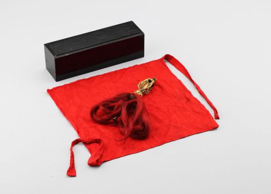 [서울=뉴시스] 온양민속박물관 소장 갑주와 갑주함(甲?函) 중 간주함과 간주보자기 (사진=국가유산청 제공) 2025.10.31. photo@newsis.com *재판매 및 DB 금지