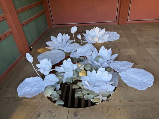 [서울=뉴시스] 이수린 수습 기자 = 서울 덕수궁에서 '땅의 조각, 피어나다' 전시가 열린다. 김은하 작가의 작품 '숨을 띄우는 시간'. *재판매 및 DB 금지