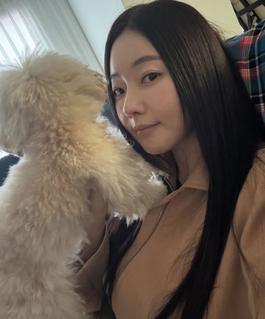 [서울=뉴시스] 배우 김사랑. (사진=김사랑 인스타그램 캡처) 2025.11.07. photo@newsis.com *재판매 및 DB 금지