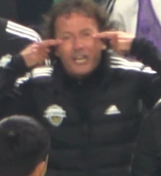 [서울=뉴시스] 프로축구 K리그1 전북현대의 타노스 코치. (사진=한국프로축구심판협의회 제공 영상 캡처) *재판매 및 DB 금지