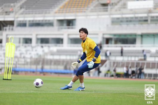 [서울=뉴시스]송범근 골키퍼. (사진=대한축구협회 제공)