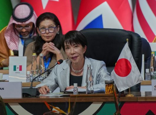 [요하네스버그=AP/뉴시스] 지난해 11월 22일 남아프리카공화국 요하네스버그에서 열린 G20 정상회의 전체회의에 참석한 다카이치 사나에 일본 총리. 2026.01.12.