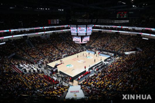 [베이징=신화/뉴시스] 28일 오후(현지 시간) 중국 베이징에서 2027 국제농구연맹(FIBA) 월드컵 아시아 예선 1라운드 B조 원정 1차전 중국과 한국의 경기가 열리고 있다.이날 80-76 승리를 거둔 한국 남자 농구 대표팀은 내달 1일 원주 DB프로미 아레나에서 중국과 2차전을 갖는다. 2025.11.29.