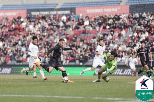 [서울=뉴시스] 프로축구 K리그2 부천FC1995의 바사니. (사진=한국프로축구연맹 제공) *재판매 및 DB 금지