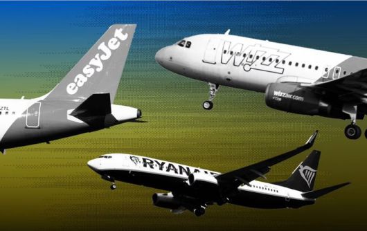 [서울=뉴시스]유럽 저가 항공사들이 우크라이나로의 항공편 운항 재개 움직임을 보이고 있다고 파이낸셜 타임스(FT)가 4일 보도했다. 항공사들은 평화협정이 체결되는 대로 항공편을 재개할 준비를 하고 있는데, 이는 '재난 관광'과 우크라이나로 돌아가려는 사람들로 호황이 예상되기 때문이다. <사진출처 : 英 파이낸셜 타임스> 2025.12.04.