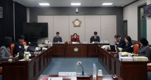 5일 태백시의회는위원회실에서 제288회 제2차 정례회 예결결산특별위원회 회의를 진행하고 있다.(사진=태백시의회 제공) *재판매 및 DB 금지