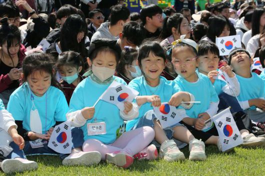 [보성=뉴시스] 지난 10월 열린 제1회 보성열선루 이순신 역사문화축제에 참여한 어린이들의 모습. (자료사진 = 보성군 제공). 2025.12.05. photo@newsis.com *재판매 및 DB 금지