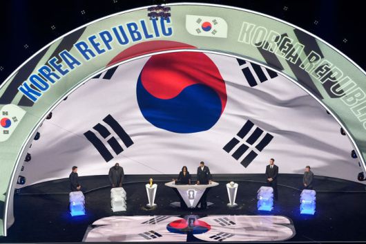 [워싱턴=AP/뉴시스]한국의 조 추첨 순간. 2025.12.05.