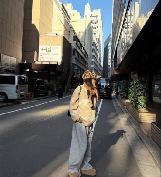 [서울=뉴시스] 배우 황신혜. (사진=황신혜 인스타그램 캡처) 2025.12.08. photo@newsis.com *재판매 및 DB 금지