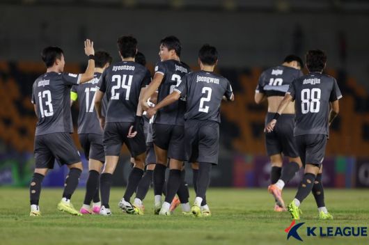 [서울=뉴시스] 프로축구 K리그1 포항스틸러스의 안재준. (사진=한국프로축구연맹 제공) *재판매 및 DB 금지