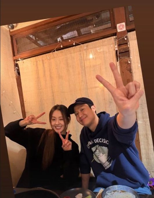 [서울=뉴시스] 고아라, 정우. (사진=고아라 인스타그램 캡처) 2025.12.19. photo@newsis.com *재판매 및 DB 금지