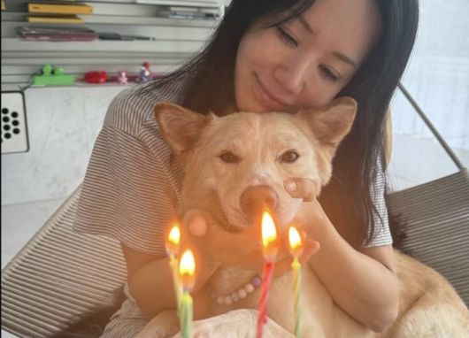 [서울=뉴시스] 가수 겸 배우 엄정화. (사진=엄정화 인스타그램 캡처) 2025.12.26. photo@newsis.com *재판매 및 DB 금지