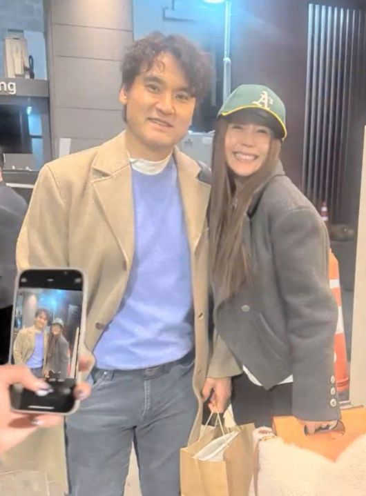 [서울=뉴시스] 박찬호, 이윤미. (사진=이윤미 인스타그램 캡처) 2025.12.30. photo@newsis.com *재판매 및 DB 금지