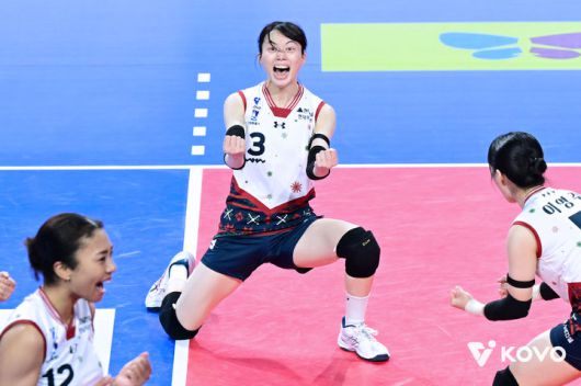 [서울=뉴시스] 여자배구 현대건설 김다인이 21일 화성종합실내체육관에서 열린 진에어 2025~2026 V-리그 여자부 IBK기업은행과의 경기에서 득점을 만든 뒤 환호하고 있다. (사진=KOVO 제공) 2025.12.21. *재판매 및 DB 금지