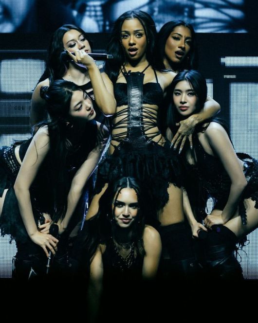 [서울=뉴시스] 캣츠아이. (사진 = 하이브 제공) 2026.01.01. photo@newsis. *재판매 및 DB 금지