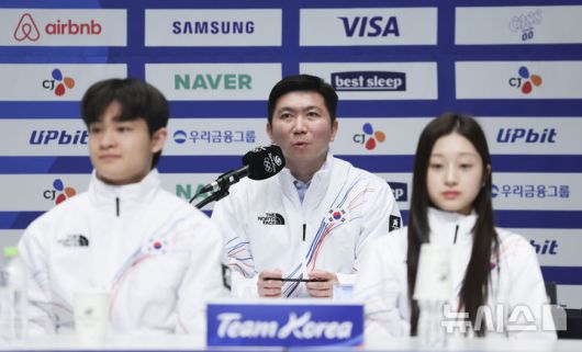 [진천=뉴시스] 김근수 기자 = 유승민 대한체육회장이 7일 충북 진천 국가대표선수촌에서 열린 밀라노코르티나 동계올림픽 D-30 미디어데이에서 인사말을 하고 있다. 2026.01.07. ks@newsis.com