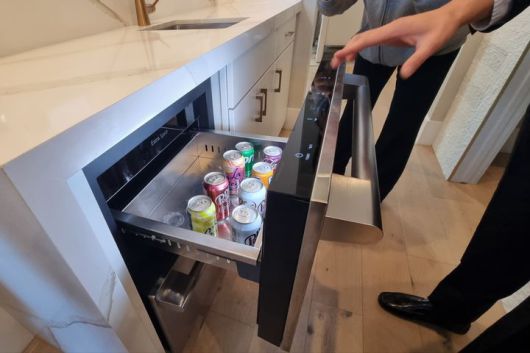 [라스베이거스=뉴시스]이지용 기자 = 미국 라스베이거스 스프링밸리 내 LG전자 SKS 모델 하우스에 설치된 아일랜드 냉장고. 2026.01.07. leejy5223@newsis.com *재판매 및 DB 금지