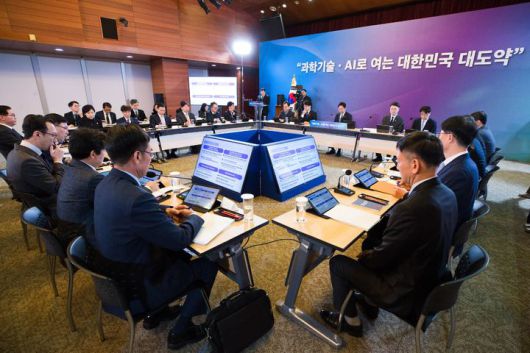 [서울=뉴시스] 배경훈 부총리 겸 과학기술정보통신부 장관이 13일 오후 서울 중구 서울중앙우체국에서 열린 '국립중앙과학관 및 우정사업본부 업무보고' 에서 발언하고 있다. (사진=과학기술정보통신부 제공) 2026.01.13. photo@newsis.com *재판매 및 DB 금지