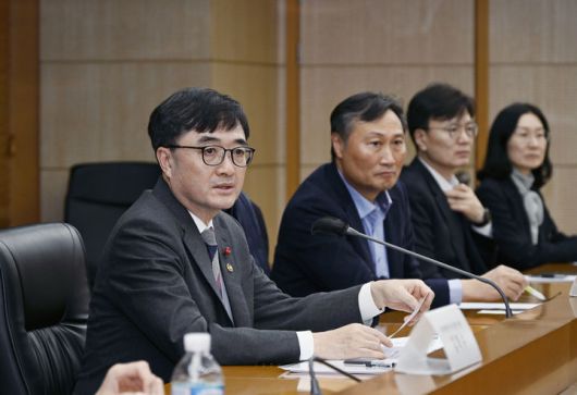 [세종=뉴시스] 임기근 기획예산처 장관 직무대행 차관은 16일 서울 종로구 한국무역보험공사에서 열린 '인구구조 변화 대응 전문가 간담회'를 주재, 모두발언을 하고 있다. (사진=기획처 제공) 2026.01.16. photo@newsis.com *재판매 및 DB 금지