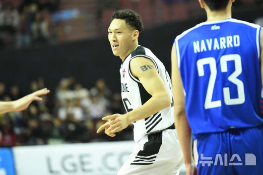 [서울=뉴시스] 2025~2026시즌 LG전자 프로농구 올스타전 전야제에 참가한 팀 루키의 에디 다니엘(SK). (사진=KBL 제공)