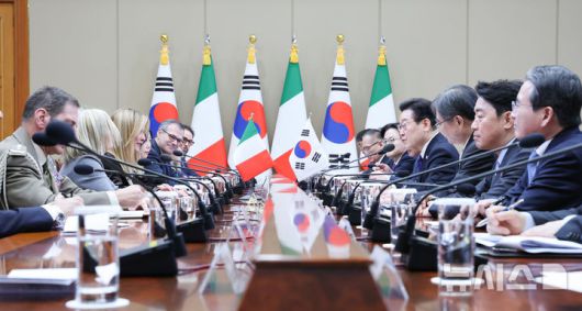 [서울=뉴시스] 최동준 기자 = 이재명 대통령과 조르자 멜로니 이탈리아 총리가 19일 청와대에서 한-이탈리아 정상회담을 하고 있다. 2026.01.19. photocdj@newsis.com