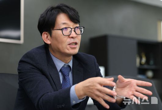 [과천=뉴시스] 권창회 기자 = 배환국 소프트캠프 대표가 19일 경기 과천 소프트캠프 사무실에서 뉴시스와 인터뷰를 하고 있다. 2026.01.19. kch0523@newsis.com