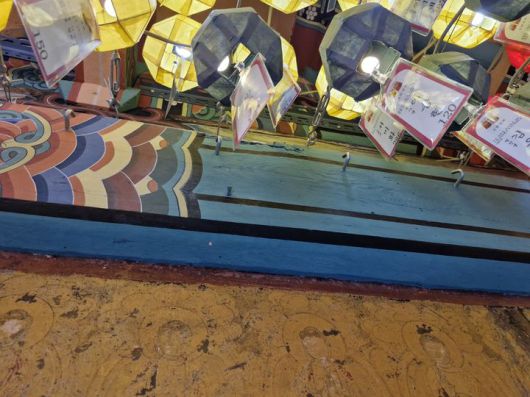 [창녕=뉴시스] 경남 창녕군 관룡사 약사전에 연등을 달기위해 대들보사면에 수 천개의 쇠고리가 설치돼 있다. (사진= 독자 제공) 2026.01.20. photo@newsis.com *재판매 및 DB 금지