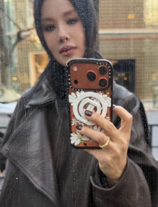 [서울=뉴시스] 가수 겸 배우 엄정화. (사진=엄정화 인스타그램 캡처) 2026.01.20. photo@newsis.com *재판매 및 DB 금지