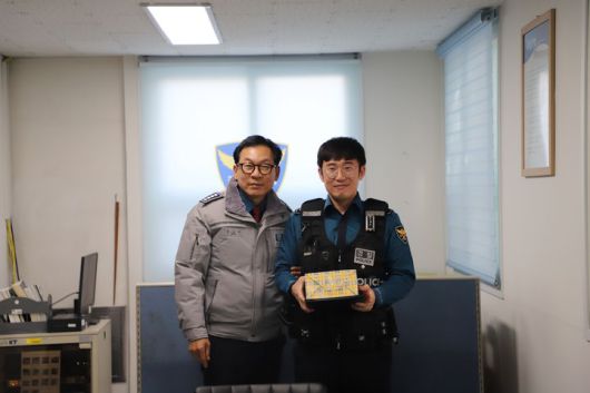 [진주=뉴시스] 경남 진주경찰서 범인검거 표창. (사진=진주경찰서 제공) 2026.01.21. photo@newsis.com *재판매 및 DB 금지