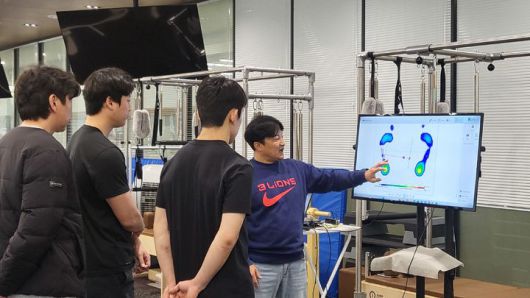 [대구=뉴시스] 대구북부소방서는 영진전문대학교 스포츠과학연구소와 함께 소방공무원 근골격계 부상 예방 프로그램을 추진했다. (사진=대구북부소방서 제공) 2026.01.23. photo@newsis.com *재판매 및 DB 금지