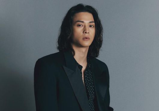 넷플릭스 '종이의 집'에서 '덴버' 역을 맡은 배우 김지훈