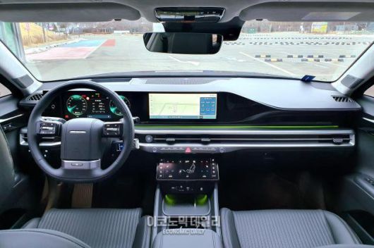 현대차 '디 올 뉴 그랜저' 앞좌석[사진=성상영 기자]