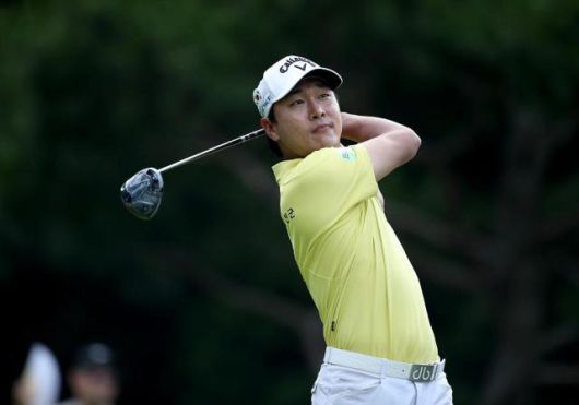 전가람이 6일 경남 양산시 에이원 컨트트리클럽(파71)에서 열린 제67회 KPGA 선수권대회 with A-ONE CC(총상금 16억원) 1라운드에서 보기 없이 버디만 8개를 낚아 8언더파 63타로 공동 선두에 올랐다. [사진=KPGA]