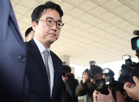 심우정 검찰총장이 10일 오전 서울 서초구 대검찰청으로 출근하고 있다. [사진=연합뉴스]