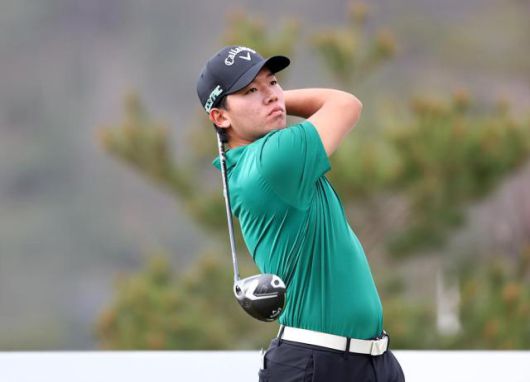 챌린지(KPGA 2부) 투어에서 뛰는 권성훈이 한국프로골프(KPGA) 투어 개막전(DB손해보험 프로미 오픈) 1라운드 선두로 뛰어 올랐다. [사진=KPGA]