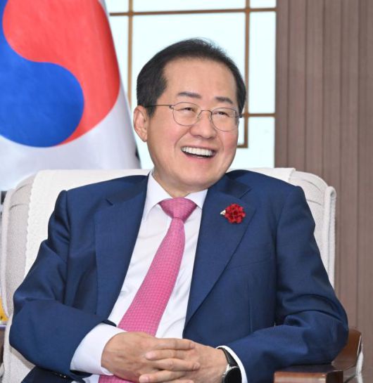 홍준표 전 대구시장을 수뢰후부정처사죄 및 정치자금법 위반 혐의로 고위공직자범죄수사처에 고발을 대구참여연대가 하였다. [사진=대구시]