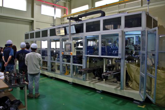 엠플러스 600PPM 고속 노칭 장비 [사진=엠플러스]