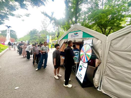 (재)2026여수세계서박람회 조직위원회(이하 ‘조직위’)는 황금연휴인 지난 6월 6일부터 8일까지 3일간 서울에서 열린 서울국제정원박람회와 서로장터에서 2026여수세계섬박람회를 홍보했다.