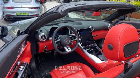 메르세데스-벤츠 AMG SL 43 내부[사진=김지영 기자]