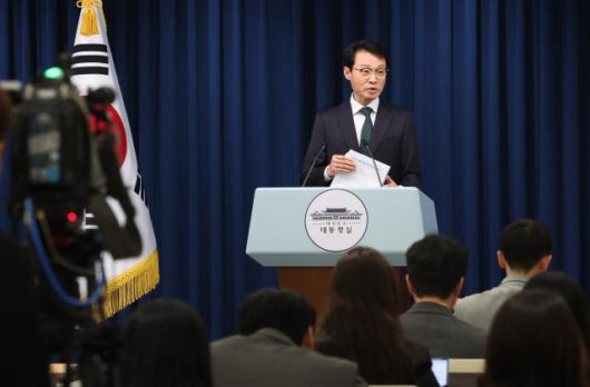 이규연 홍보소통수석이 7일 용산 대통령실에서 인천 계양구 맨홀 사고 관련 이재명 대통령 지시사항 브리핑을 하고 있다.[사진=연합뉴스]