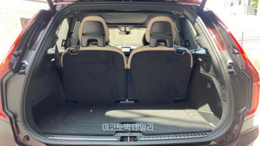 볼보 XC90 트렁크 공간[사진=김지영 기자]