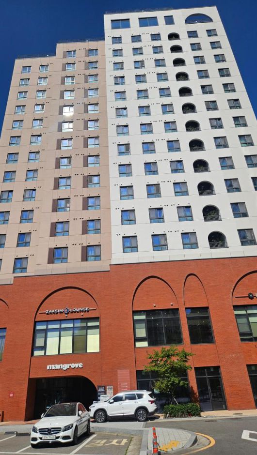 맹그로브 신촌 외부 전경. [사진=백소희 기자]